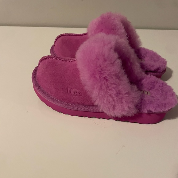 Ugg slides - Picture 6 of 6